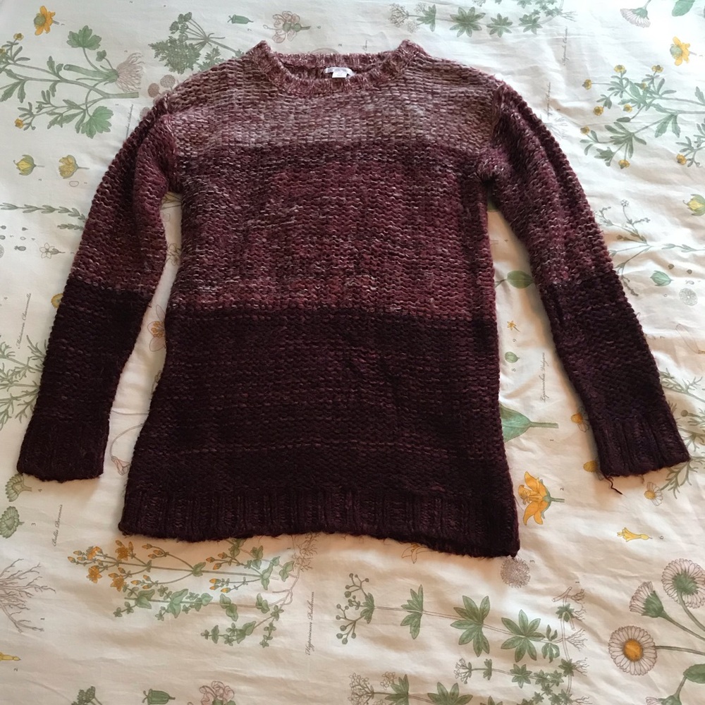 Red sweater - Picture 1 of 4